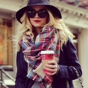 ⚡️FINAL SALE⚡️Authentic Zara Camel Tartan Scarf!!!